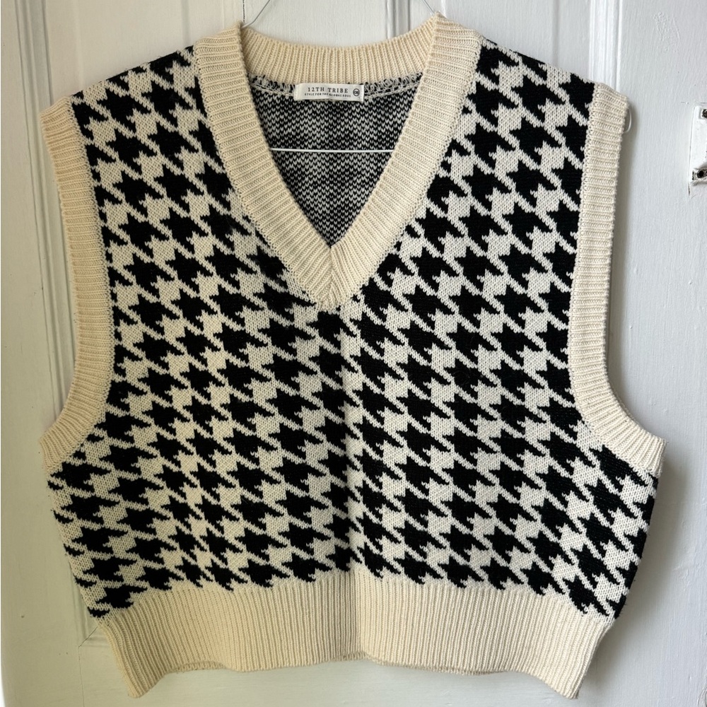 Houndstooth sweater vest